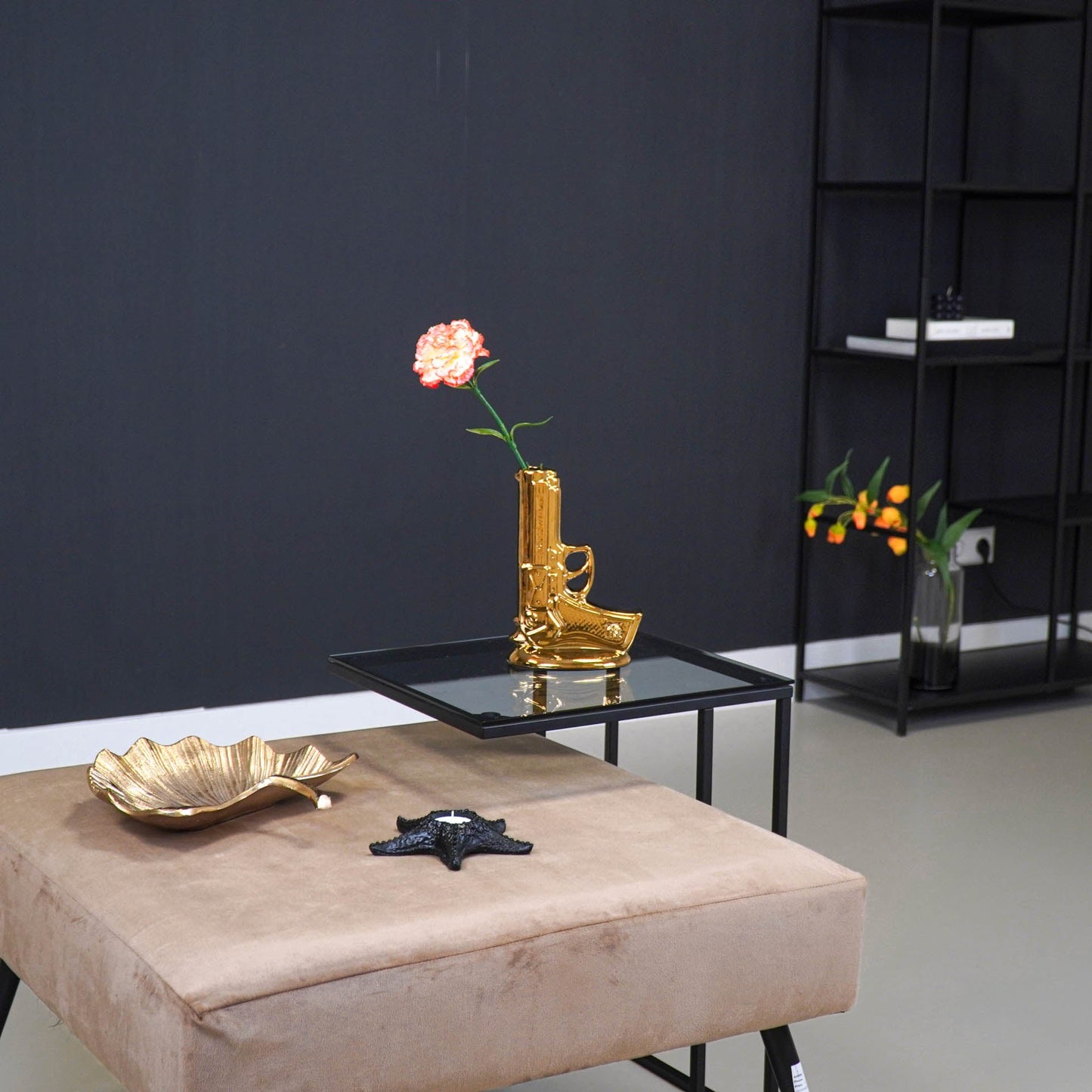 Silent Shot – Gold Ceramic Vase